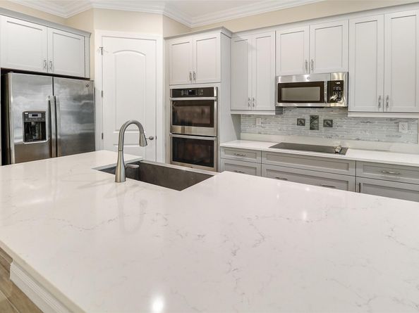 8805 NW 37th Dr, Coral Springs FL 33065