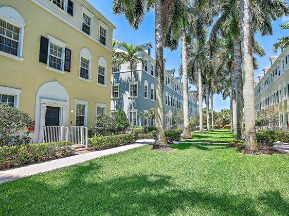 107 Pond Apple Lane 105, Jupiter FL 33458