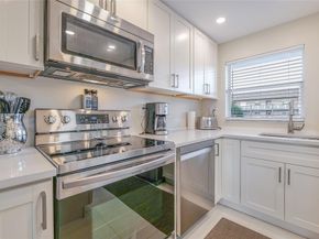 9380 Sunrise Lakes Blvd 207, Sunrise FL 33322