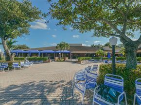 9380 Sunrise Lakes Blvd 207, Sunrise FL 33322