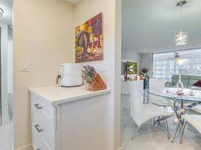 9380 Sunrise Lakes Blvd 207, Sunrise FL 33322