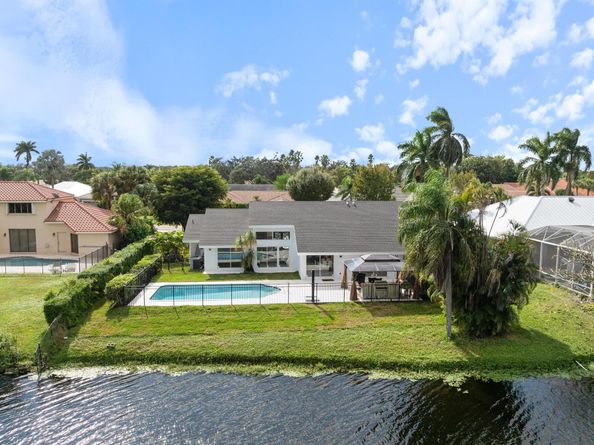 12725 Kingsway Road, Wellington FL 33414