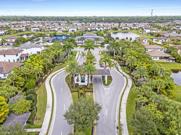 3109 Streng Lane, Royal Palm Beach FL 33411