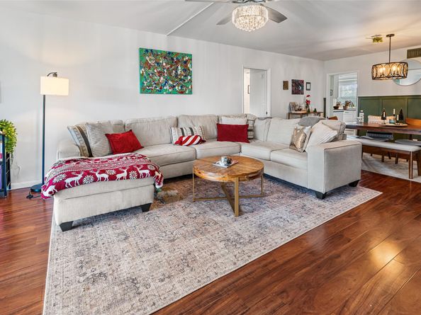 3930 Oaks Clubhouse Dr 304, Pompano Beach FL 33069