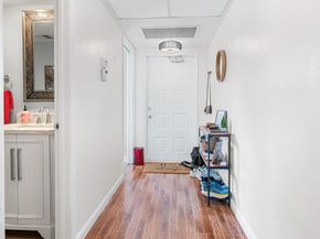 3930 Oaks Clubhouse Dr 304, Pompano Beach FL 33069