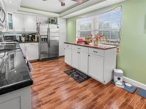 3930 Oaks Clubhouse Dr 304, Pompano Beach FL 33069