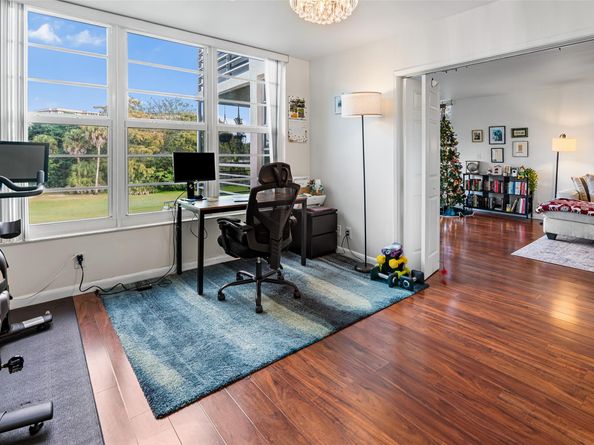 3930 Oaks Clubhouse Dr 304, Pompano Beach FL 33069