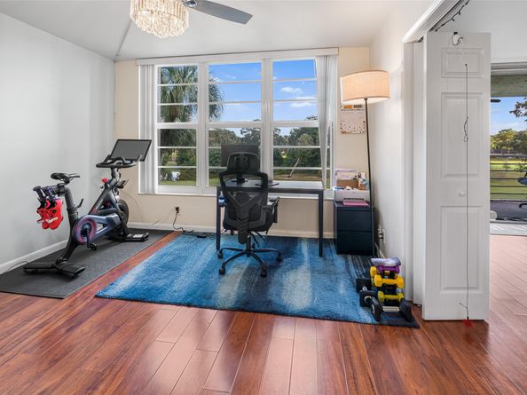 3930 Oaks Clubhouse Dr 304, Pompano Beach FL 33069