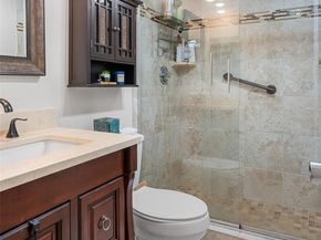 3930 Oaks Clubhouse Dr 304, Pompano Beach FL 33069