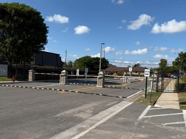 2494 Waterside Drive 4c, Lake Worth FL 33461