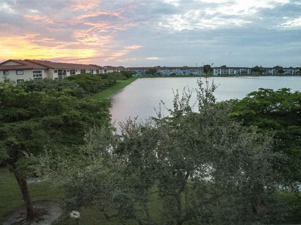 1500 SW 131st Way 404N4, Pembroke Pines FL 33027