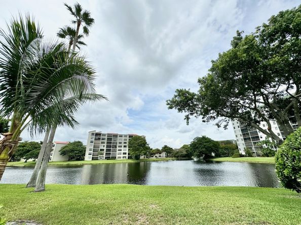 2217 Cypress Island Dr 303, Pompano Beach FL 33069
