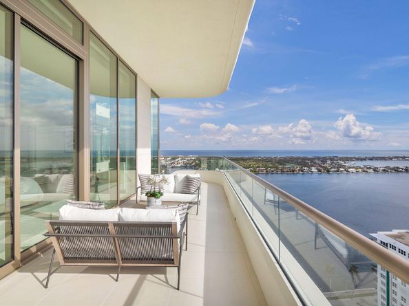 200 Arkona Court 2501 PhG, West Palm Beach FL 33401