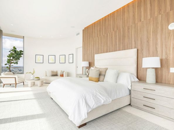 200 Arkona Court 2501 PhG, West Palm Beach FL 33401