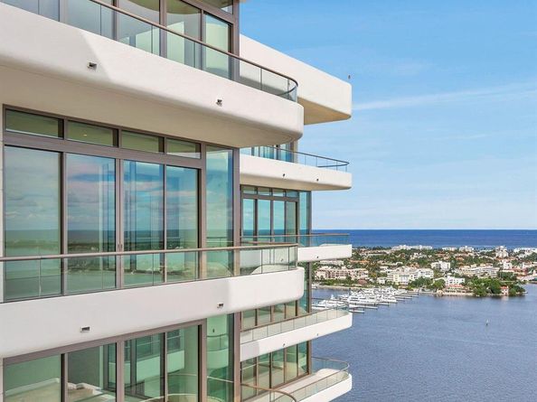 200 Arkona Court 2501 PhG, West Palm Beach FL 33401