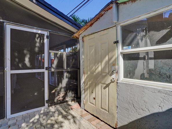 5604 Garden Avenue, West Palm Beach FL 33405