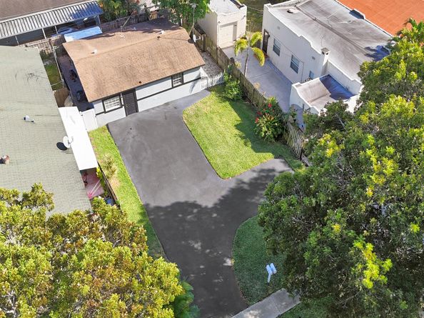 5604 Garden Avenue, West Palm Beach FL 33405