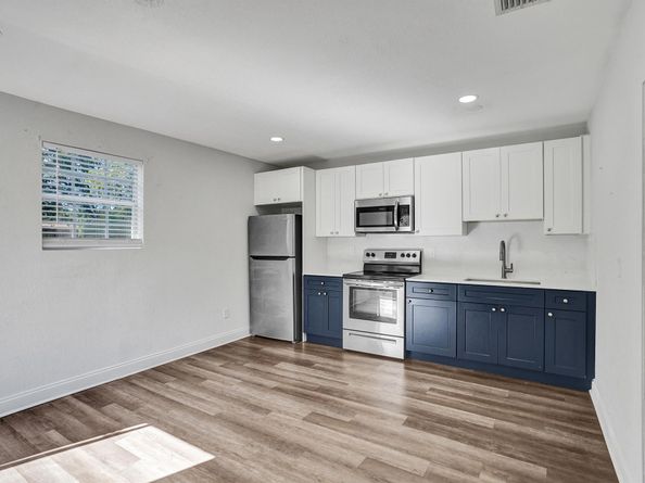 5604 Garden Avenue, West Palm Beach FL 33405