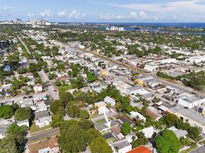 5604 Garden Avenue, West Palm Beach FL 33405