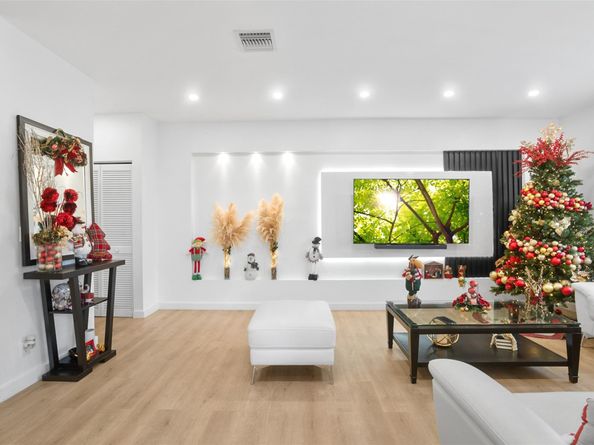 11760 Royal Palm Blvd, Coral Springs FL 33065