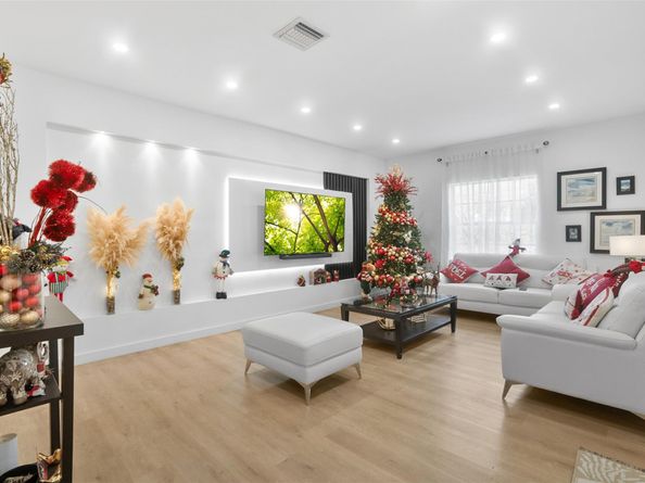 11760 Royal Palm Blvd, Coral Springs FL 33065