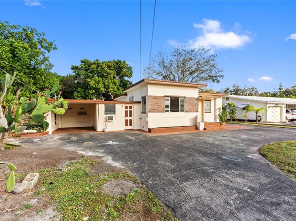 5705 Harding St, Hollywood FL 33021