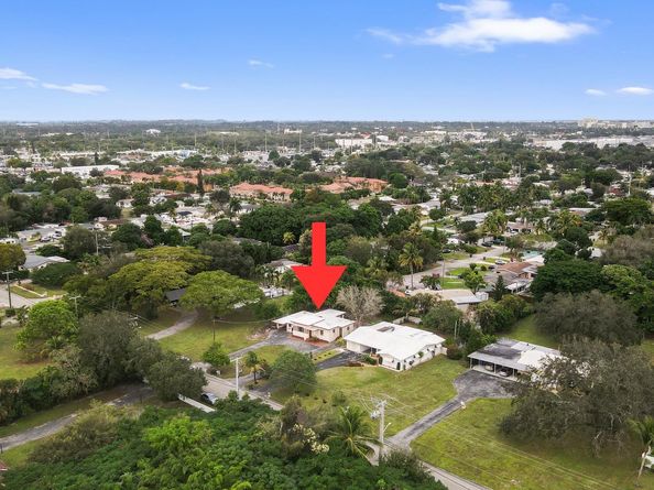 5705 Harding St, Hollywood FL 33021