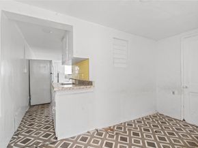 5705 Harding St, Hollywood FL 33021