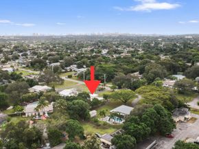 5705 Harding St, Hollywood FL 33021