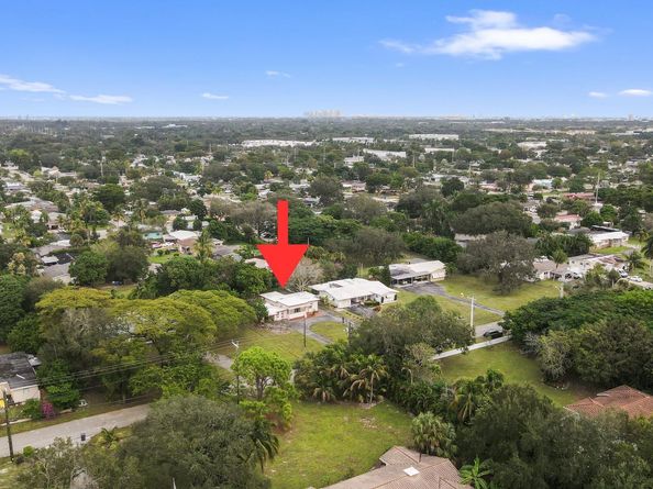 5705 Harding St, Hollywood FL 33021