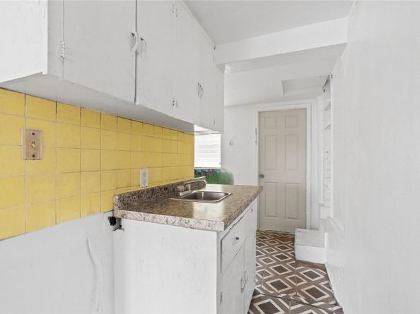 5705 Harding St, Hollywood FL 33021