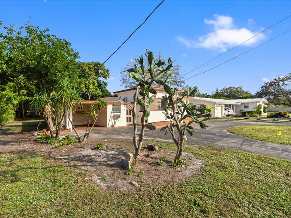 5705 Harding St, Hollywood FL 33021