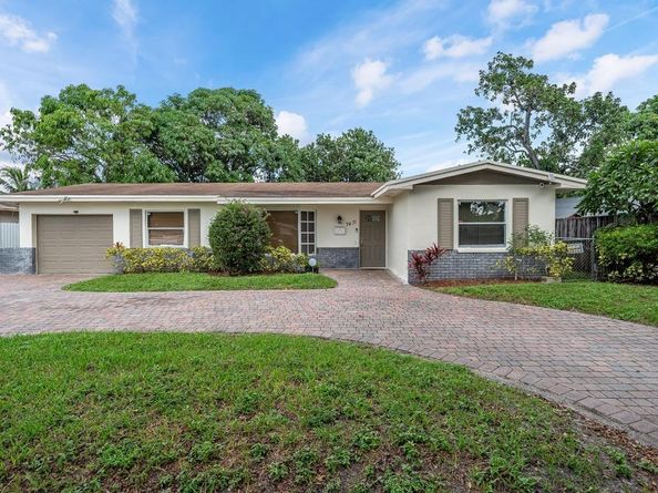 7431 Arthur St, Hollywood FL 33024