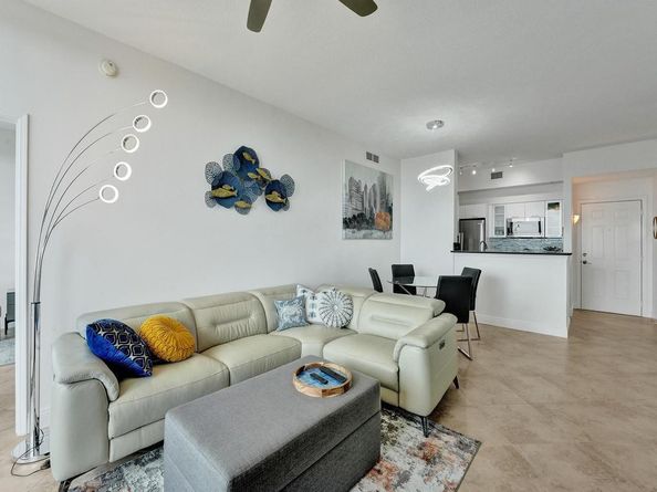 625 Casa Loma Boulevard Ph 06, Boynton Beach FL 33435