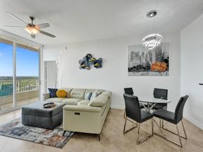 625 Casa Loma Boulevard Ph 06, Boynton Beach FL 33435