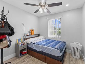 6432 Perry Street, Hollywood FL 33024