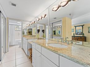 372 Golfview Road 101, North Palm Beach FL 33408