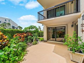 372 Golfview Road 101, North Palm Beach FL 33408