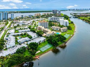 372 Golfview Road 101, North Palm Beach FL 33408