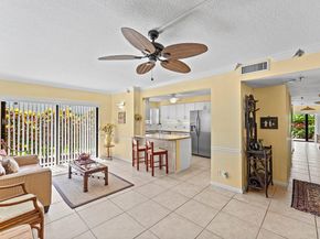 372 Golfview Road 101, North Palm Beach FL 33408