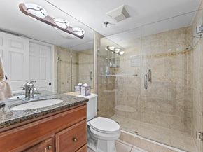 372 Golfview Road 101, North Palm Beach FL 33408