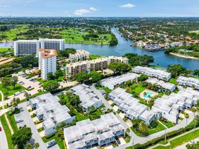 372 Golfview Road 101, North Palm Beach FL 33408