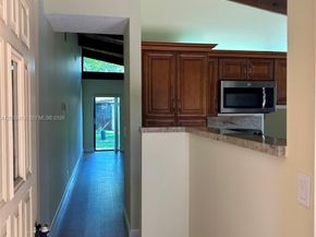 539 Briarwood Circle 257, Hollywood FL 33024
