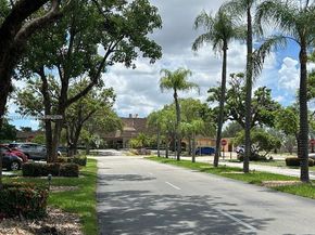 539 Briarwood Circle 257, Hollywood FL 33024