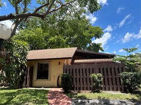 539 Briarwood Circle 257, Hollywood FL 33024