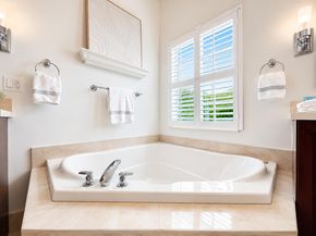 6152 NW 108th Way, Parkland FL 33076