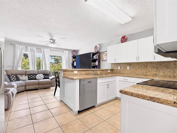 6124 NW 40th Street, Coral Springs FL 33067