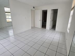 9678 Fontainebleau Boulevard 111, Miami FL 33172