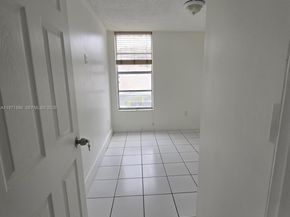 9678 Fontainebleau Boulevard 111, Miami FL 33172
