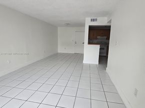 9678 Fontainebleau Boulevard 111, Miami FL 33172